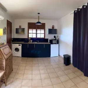 Hébergement de vacances Ti Sucrier Jaune - Douceur Caraibe Vue, Le Carbet